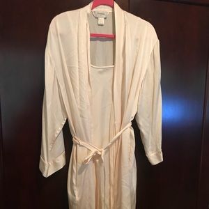 Nordstrom 100% silk nightie with robe